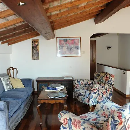 Alojamento de Acomodação e Pequeno-almoço La Maison Du Charme Modena